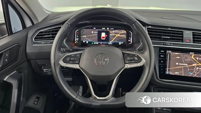 Volkswagen Tiguan second Generation 2021 Белый из Кореи, фото 5