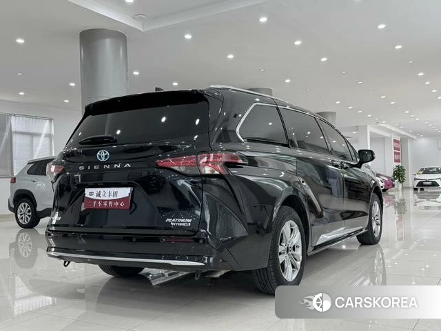 Toyota Saina 2022 Черный из Китая, фото 5