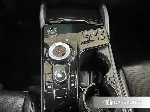 Kia Sportage 5th Generation Hybrid 2023 Белый из Кореи, фото 5