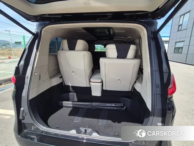 Lexus LM Second Generation 2024 Черный из Кореи, фото 5