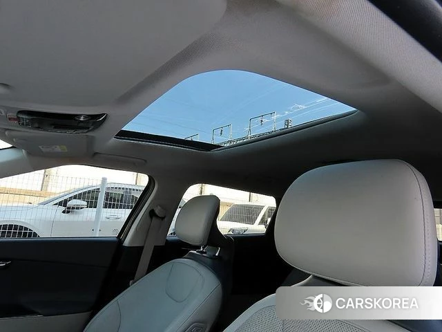 Kia EV6 2023 Черный из Кореи, фото 5