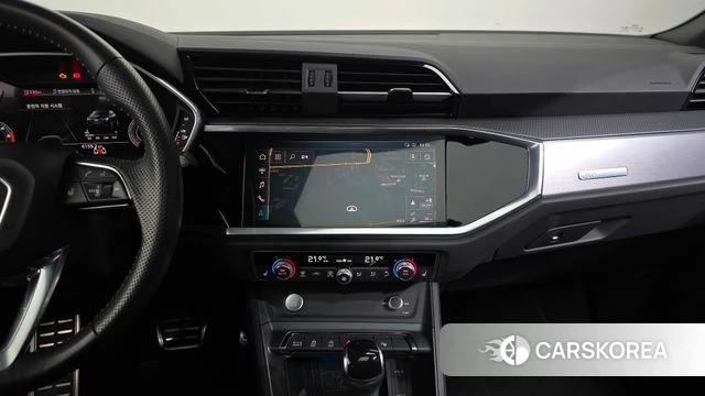 Audi Q3 (F3) 2020 Белый из Кореи, фото 5