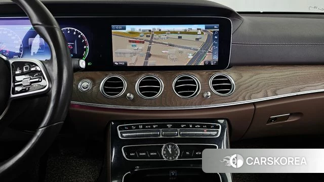 Mercedes-Benz E-Class W213 2019 Белый из Кореи, фото 5