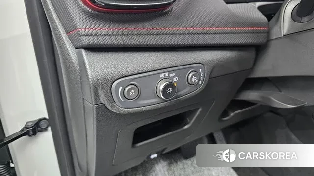 Chevrolet (GM Daewoo) The New Trail Blazer 2023 Белый из Кореи, фото 5