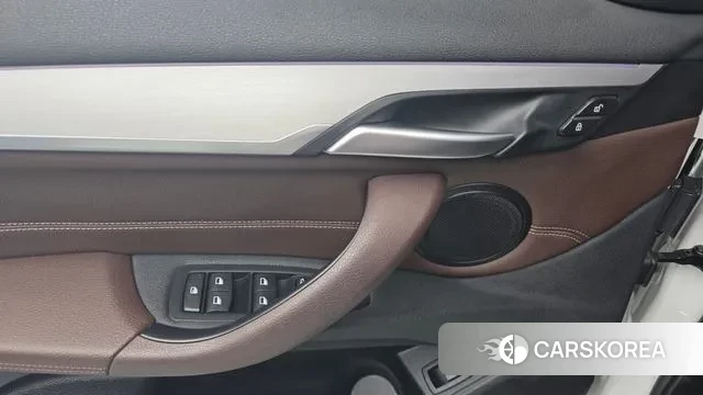 BMW X1 (F48) 2021 Белый из Кореи, фото 5