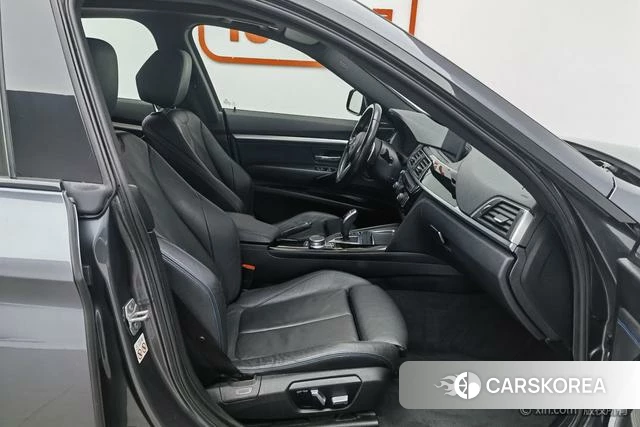 BMW 3 series GT 2021 Темно-серый из Китая, фото 5