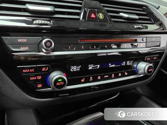 BMW 5 Series (G30) 2018 Синий из Кореи, фото 5