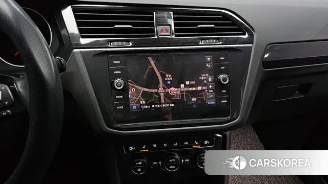 Volkswagen Tiguan second Generation 2019 Белый из Кореи, фото 5