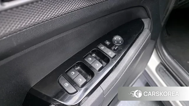 Kia Sportage 5th Generation 2022 Белый из Кореи, фото 5