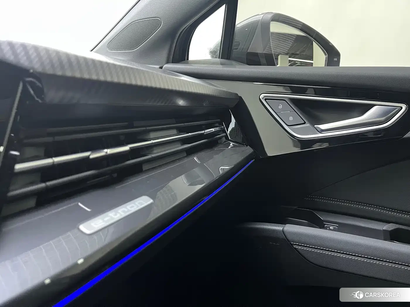 Audi Q4 e-tron 2023 Silver/gray из Китая, фото 5
