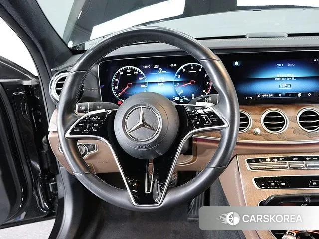 Mercedes-Benz E-Class W213 2022 Черный из Кореи, фото 5