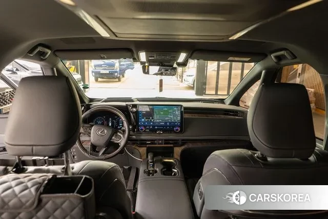 Lexus LM Second Generation 2024 Черный из Кореи, фото 5