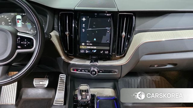 Volvo XC60 second Generation 2020 Белый из Кореи, фото 5
