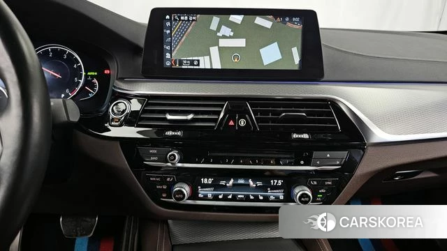 BMW 5 Series (G30) 2018 Черный из Кореи, фото 5