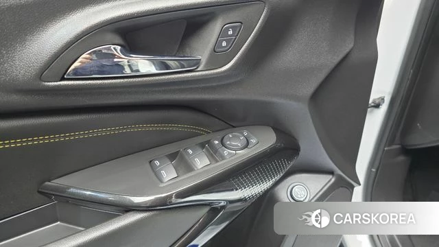 Chevrolet (GM Daewoo) Trax Crossover 2023 Белый из Кореи, фото 5