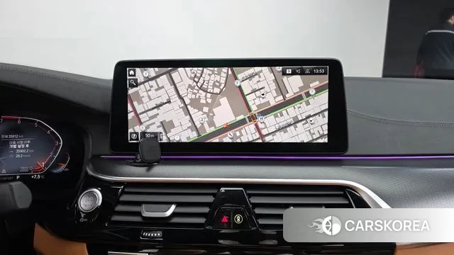 BMW 5 Series (G30) 2023 Белый из Кореи, фото 5