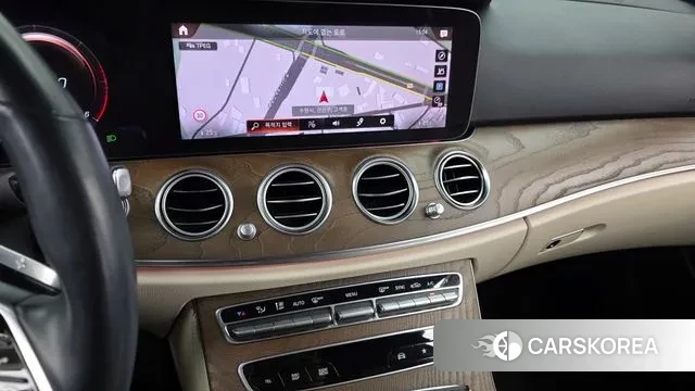 Mercedes-Benz E-Class W213 2021 Белый из Кореи, фото 5