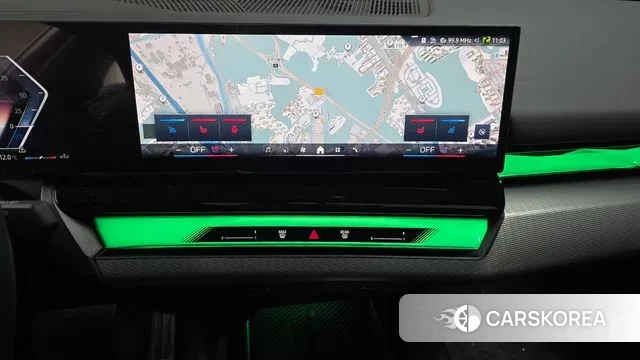 BMW 5 Series (G60) 2025 Серый из Кореи, фото 5