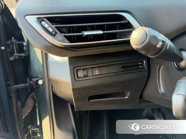 Peugeot 5008 2018 Синий из Китая, фото 5