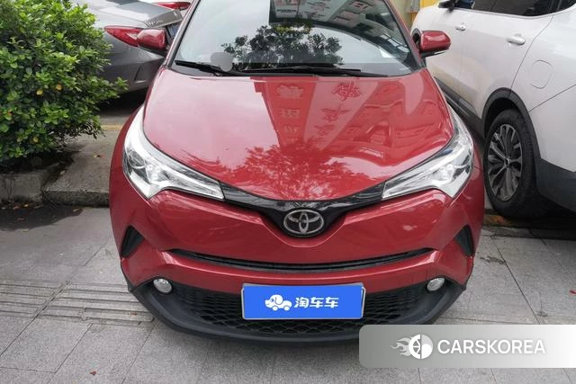 Toyota C-HR 2021 Красный из Китая, фото 5