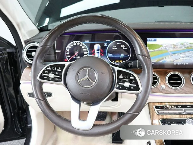 Mercedes-Benz E-Class W213 2019 Черный из Кореи, фото 5