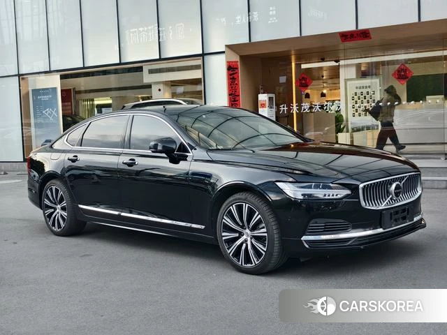 Volvo S90 PHEV 2023 Черный из Китая, фото 5