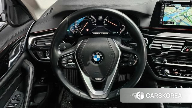 BMW 5 Series (G30) 2018 Серебряный из Кореи, фото 5