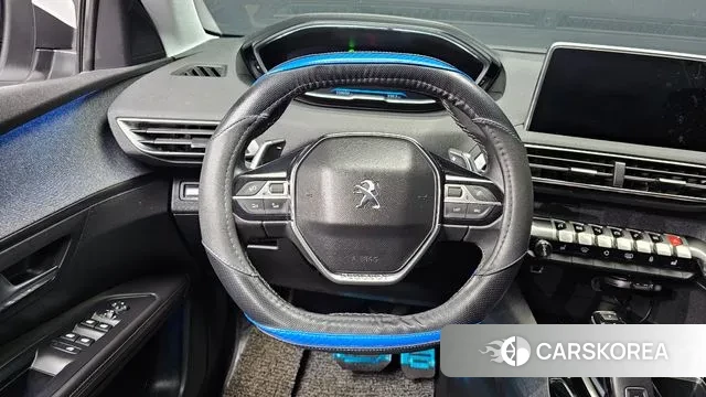 Peugeot 5008 second generation 2018 Белый из Кореи, фото 5