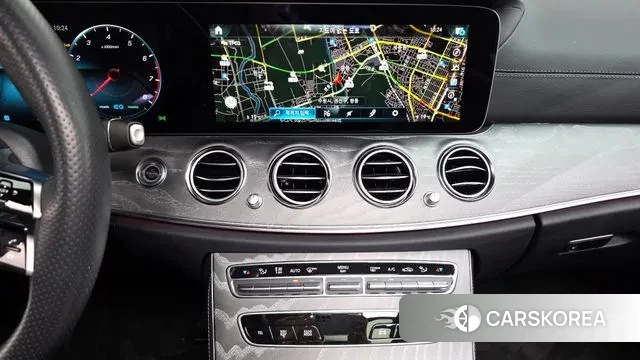 Mercedes-Benz E-Class W213 2023 Серебряный из Кореи, фото 5