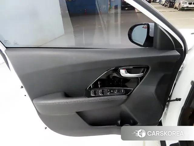 Kia The New Niro 2021 Жемчужный цвет из Кореи, фото 5