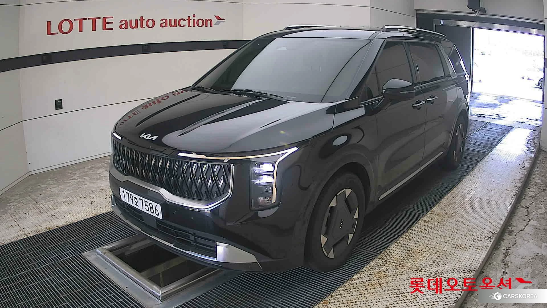Kia Carnival Hybrid 2024 Aurora Black Pearl из Кореи, фото 5