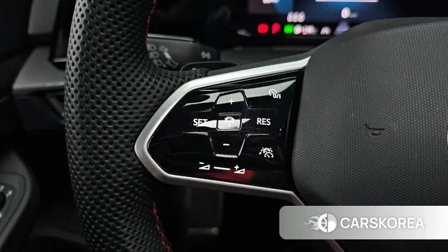 Volkswagen Golf 8th Generation 2023 Синий из Кореи, фото 5