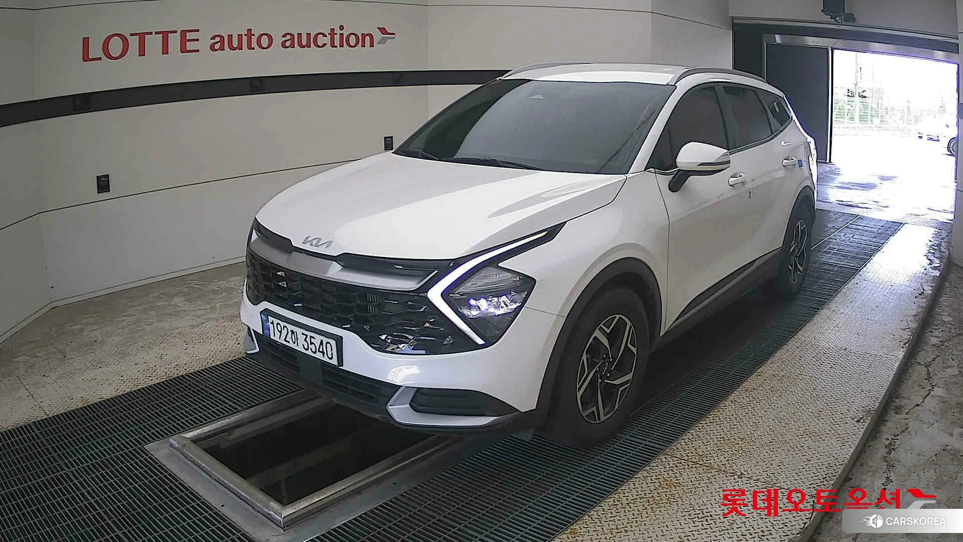 Kia Sportage 2023 Snow White Pearl (optional) из Кореи, фото 5