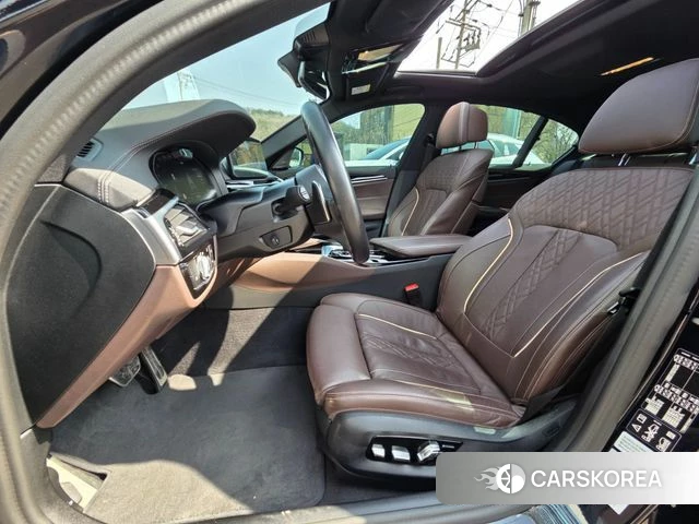 BMW 5 Series (G30) 2023 Синий из Кореи, фото 5