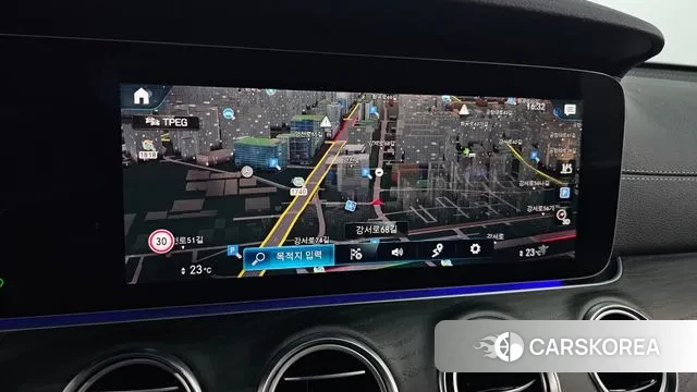 Mercedes-Benz E-Class W213 2022 Белый из Кореи, фото 5