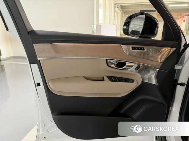 Volvo XC90 second Generation 2025 Белый из Кореи, фото 5