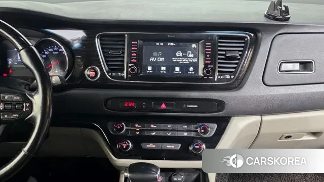 Kia The New Carnival 2018 Серебряный из Кореи, фото 5