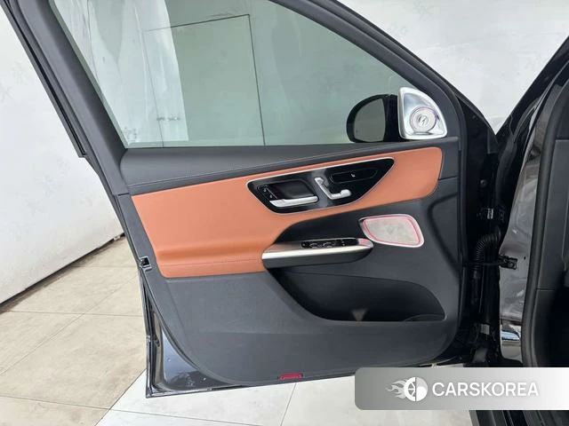 Mercedes-Benz GLC 2026 Черный из Китая, фото 5