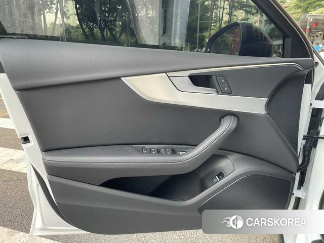 Audi A4L 2022 Белый из Китая, фото 5