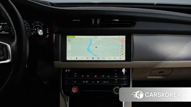 Jaguar XF (X260) 2018 Белый из Кореи, фото 5