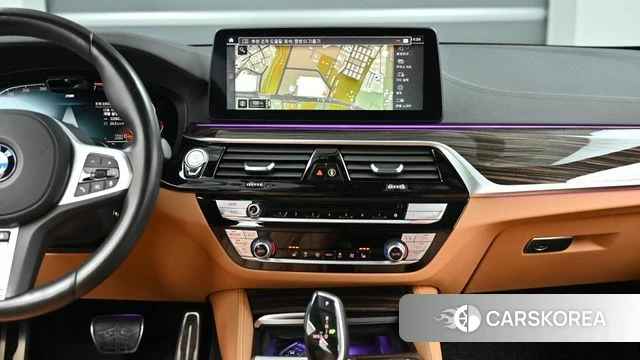 BMW 5 Series (G30) 2021 Белый из Кореи, фото 5