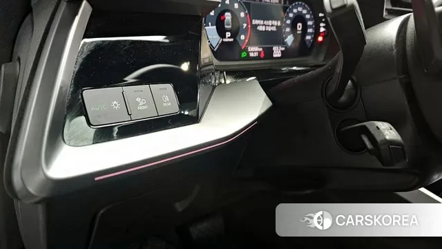 Audi A3 (8Y) 2023 Белый из Кореи, фото 5