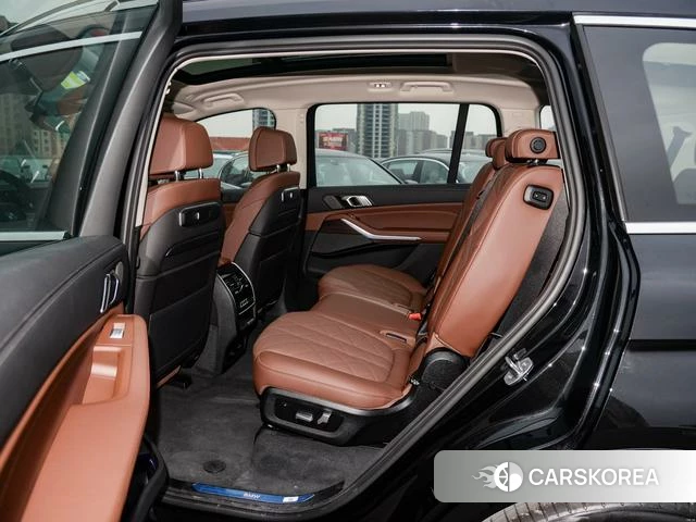 BMW X7 2023 Черный из Китая, фото 5