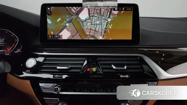 BMW 5 Series (G30) 2022 Черный из Кореи, фото 5