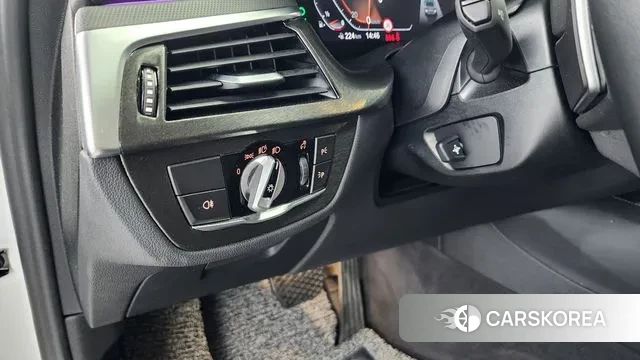 BMW 5 Series (G30) 2021 Белый из Кореи, фото 5