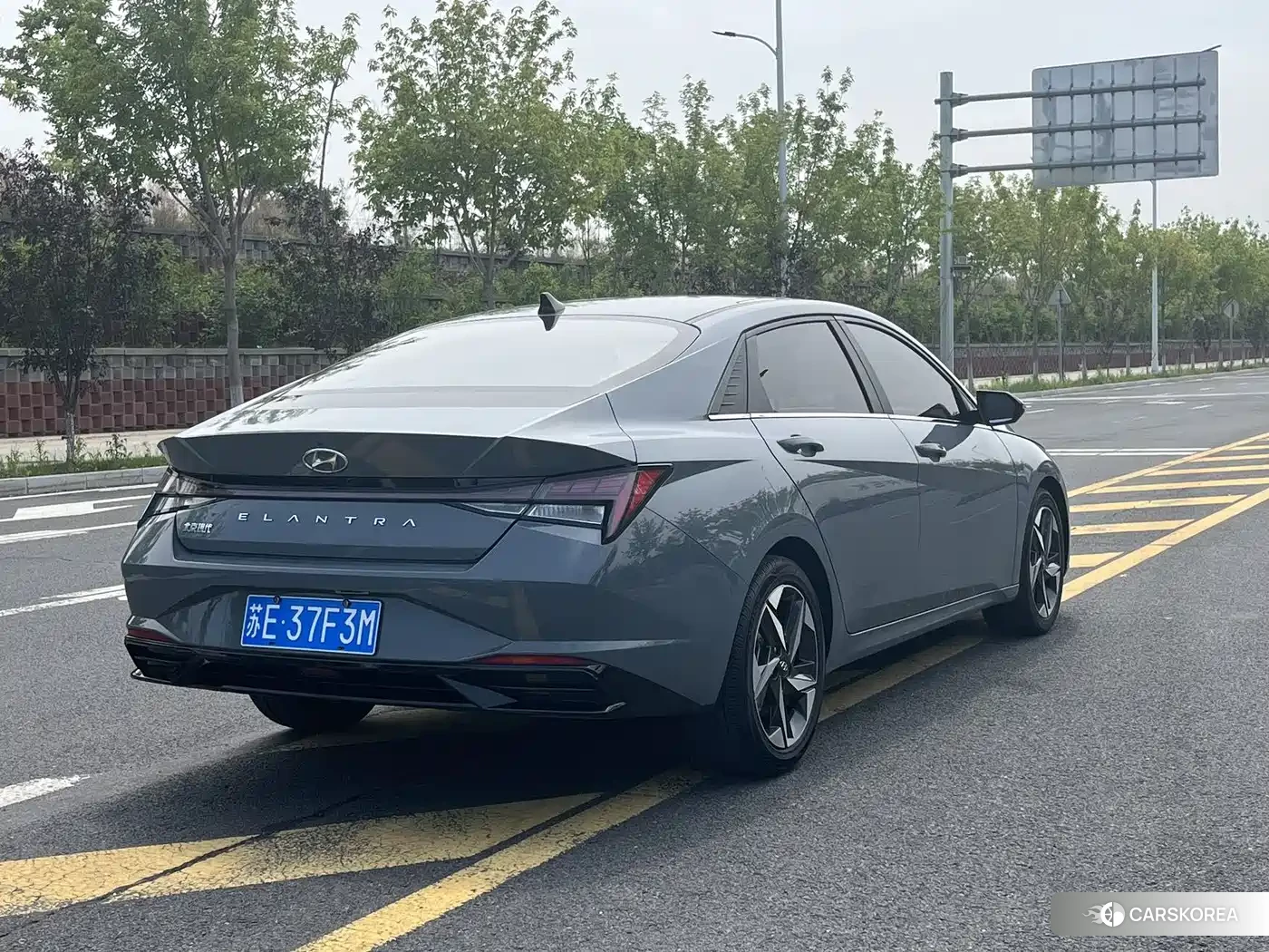 Hyundai Elantra 2022 Silver/gray из Китая, фото 5
