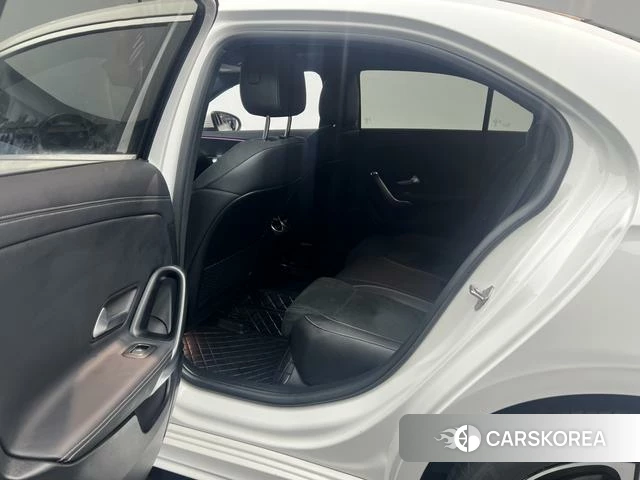 Mercedes-Benz Class A 2022 Белый из Китая, фото 5