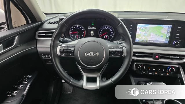 Kia K5 3rd generation 2023 Белый из Кореи, фото 5