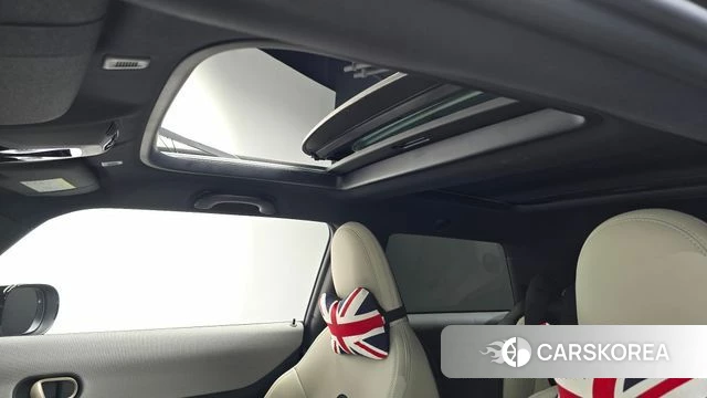 Mini Cooper S 4th Generation 2024 Серебристо-серый из Кореи, фото 5