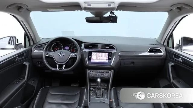 Volkswagen Tiguan second Generation 2018 Белый из Кореи, фото 5